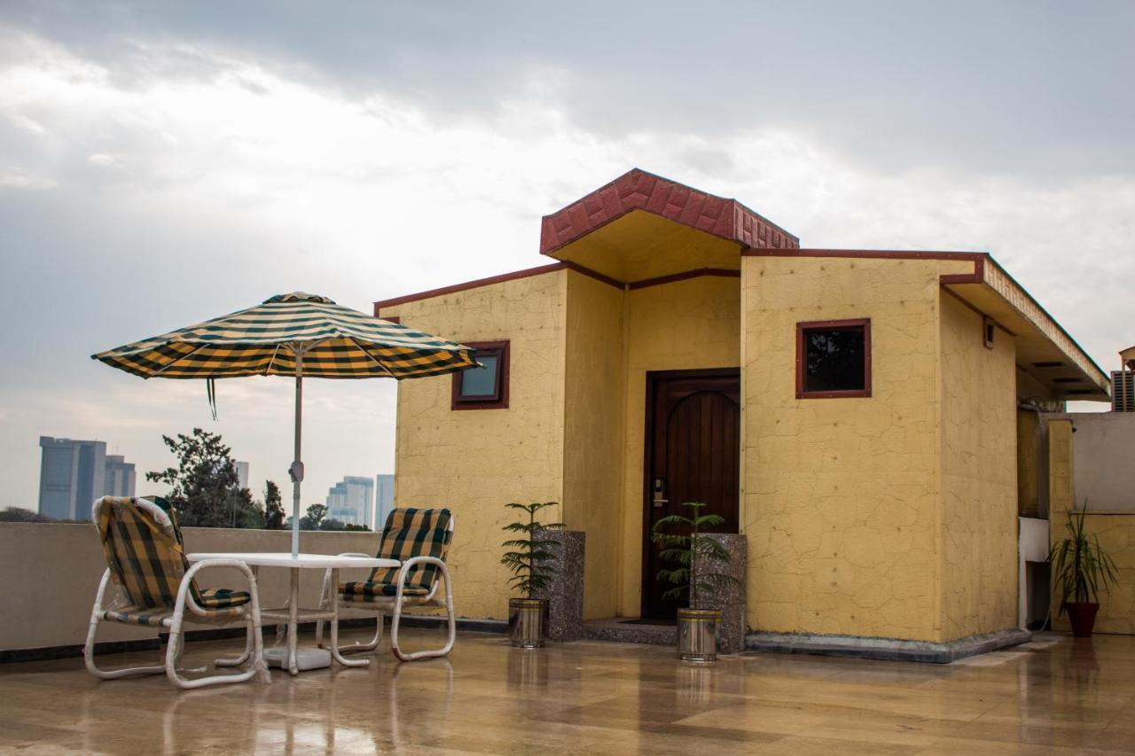 S Chalet Исламабад Экстерьер фото